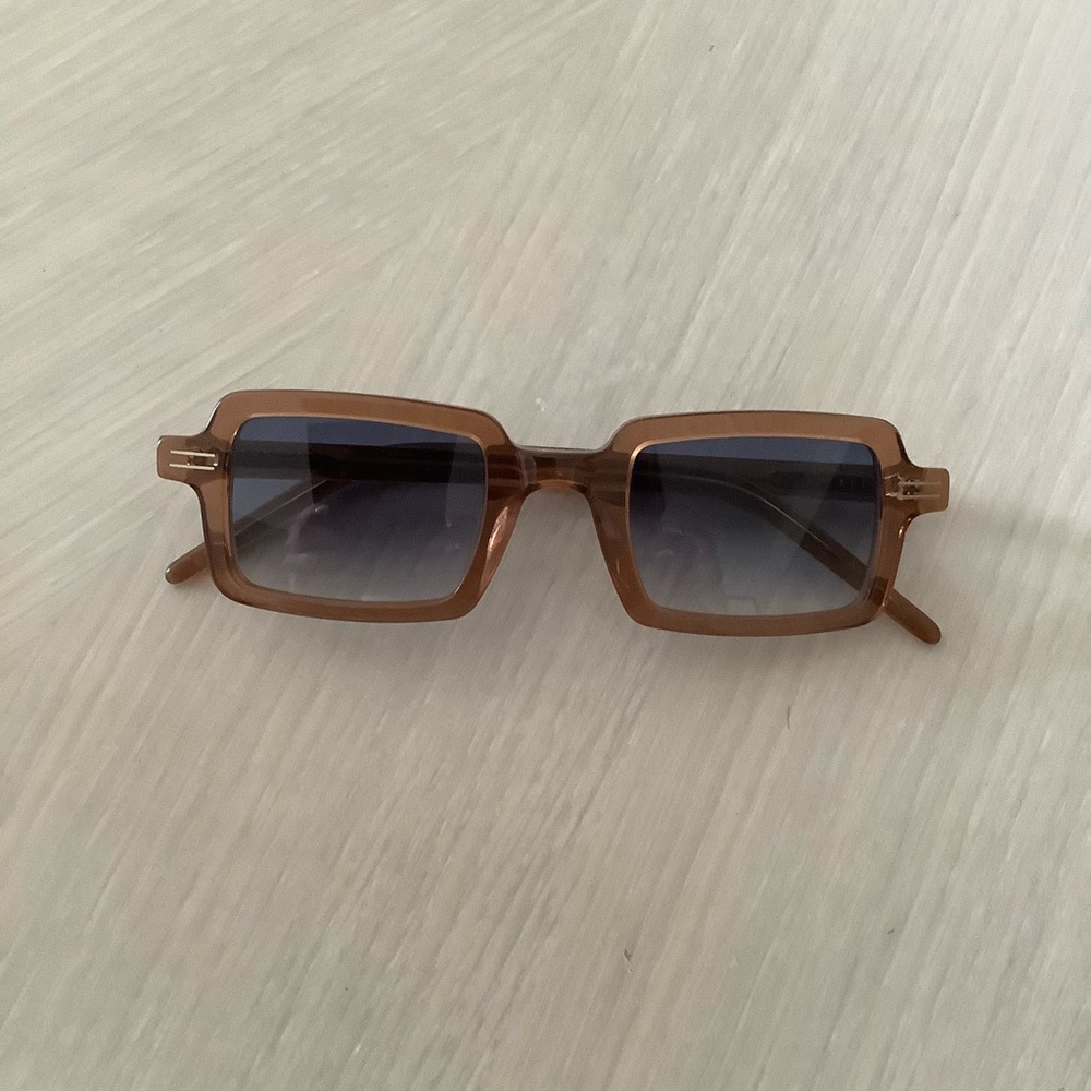 Brown, blue tint lense sunglasses. Italian brand Via del Rufolo